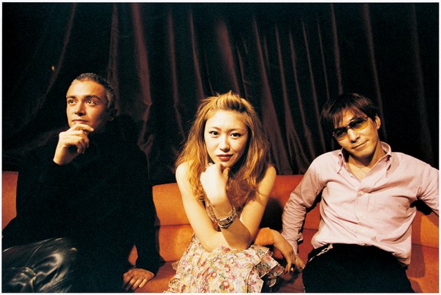 globe、1998年横浜スタジアム公演を映像化 『Love again』ツアー作品が